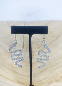 Elegant Serpent Earring in Silver