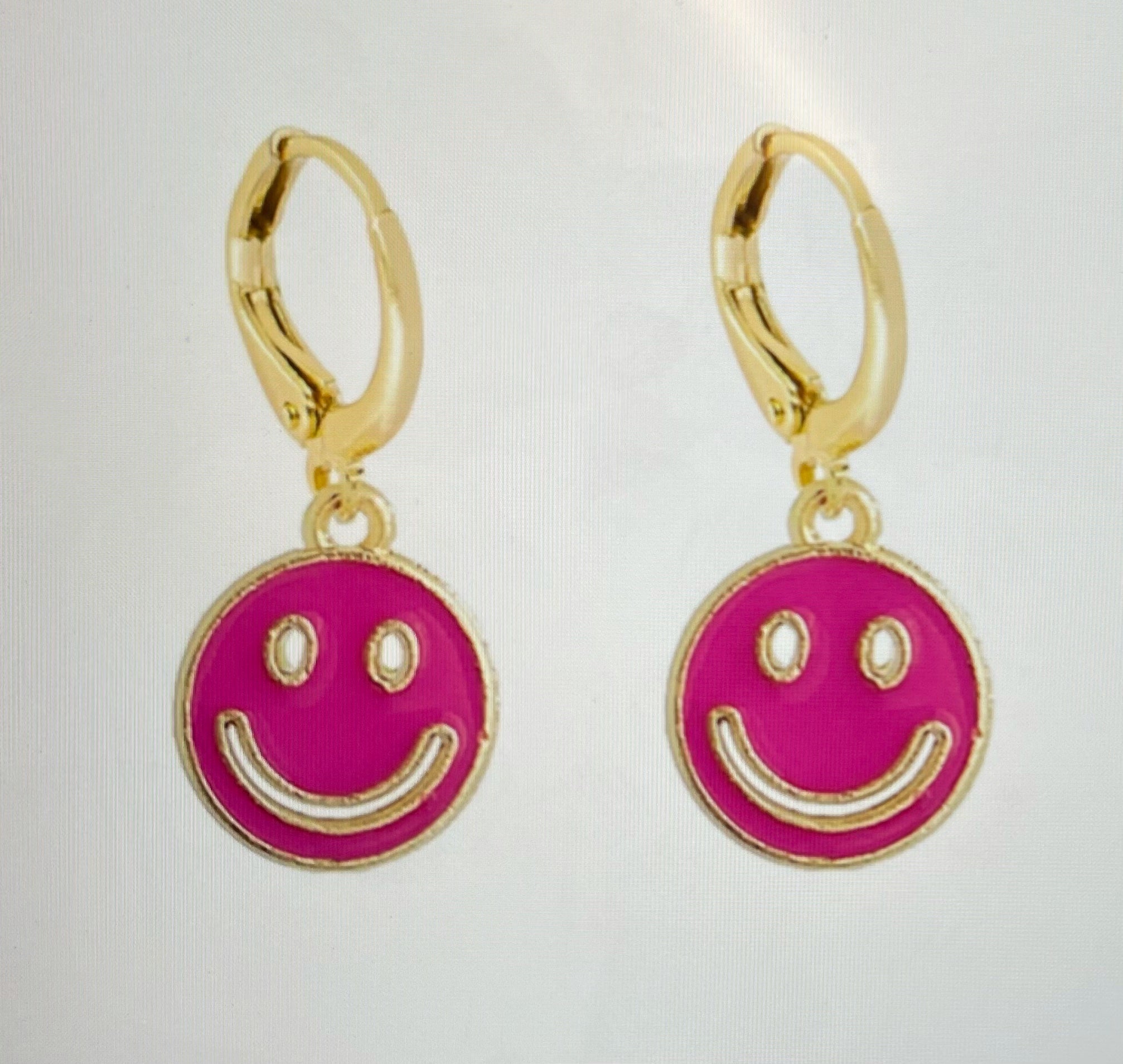 Smiley Huggins Earring